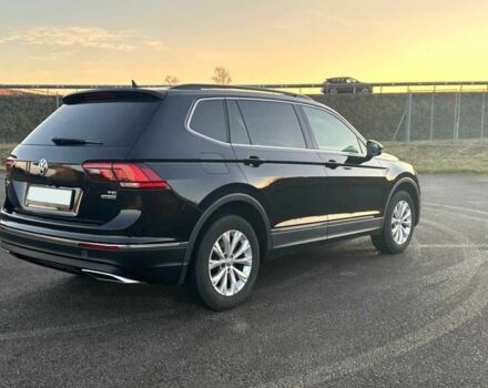 Черный Фольксваген Тигуан, объемом двигателя 2 л и пробегом 109 тыс. км за 11800 $, фото 3 на Automoto.ua