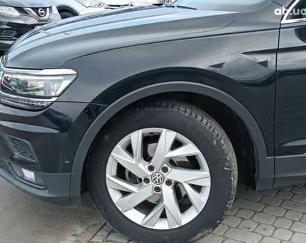 Черный Фольксваген Тигуан, объемом двигателя 2 л и пробегом 190 тыс. км за 23200 $, фото 2 на Automoto.ua