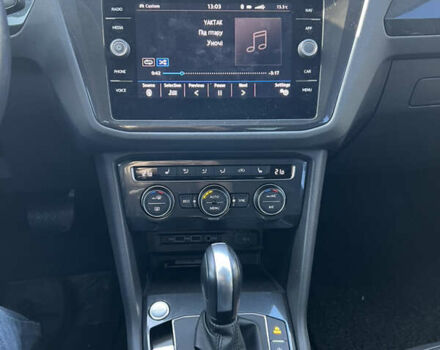 Черный Фольксваген Тигуан, объемом двигателя 2 л и пробегом 67 тыс. км за 26500 $, фото 31 на Automoto.ua