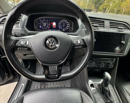 Черный Фольксваген Тигуан, объемом двигателя 1.98 л и пробегом 103 тыс. км за 31000 $, фото 13 на Automoto.ua