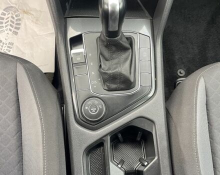 Черный Фольксваген Тигуан, объемом двигателя 2 л и пробегом 129 тыс. км за 19000 $, фото 13 на Automoto.ua