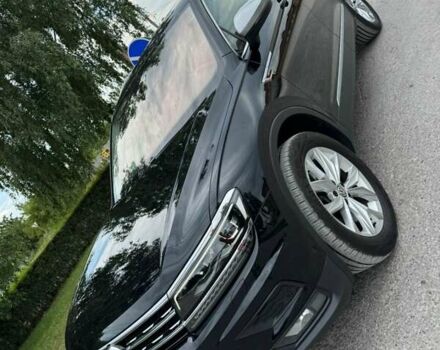 Чорний Фольксваген Тігуан, об'ємом двигуна 2 л та пробігом 223 тис. км за 27799 $, фото 10 на Automoto.ua