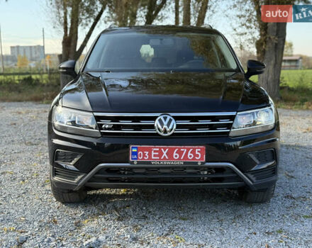 Черный Фольксваген Тигуан, объемом двигателя 2 л и пробегом 70 тыс. км за 16700 $, фото 2 на Automoto.ua