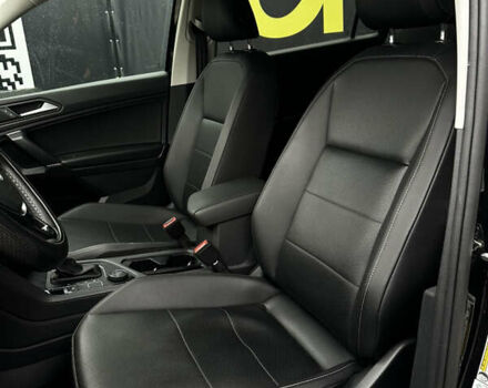 Черный Фольксваген Тигуан, объемом двигателя 1.98 л и пробегом 40 тыс. км за 21500 $, фото 6 на Automoto.ua