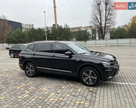 Чорний Фольксваген Тігуан, об'ємом двигуна 2 л та пробігом 124 тис. км за 19500 $, фото 19 на Automoto.ua