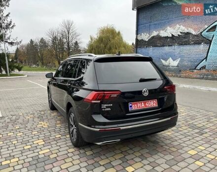 Чорний Фольксваген Тігуан, об'ємом двигуна 2 л та пробігом 124 тис. км за 19500 $, фото 8 на Automoto.ua