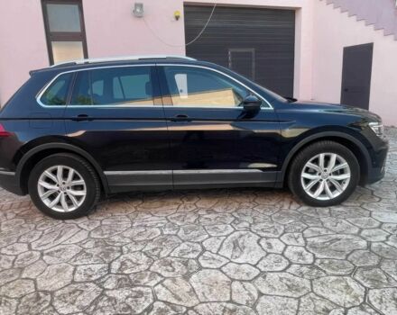 Черный Фольксваген Тигуан, объемом двигателя 2 л и пробегом 35 тыс. км за 17800 $, фото 6 на Automoto.ua