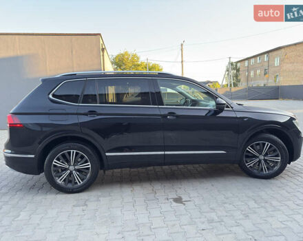 Черный Фольксваген Тигуан, объемом двигателя 2 л и пробегом 231 тыс. км за 16300 $, фото 2 на Automoto.ua
