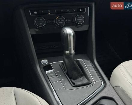 Черный Фольксваген Тигуан, объемом двигателя 1.98 л и пробегом 117 тыс. км за 19650 $, фото 17 на Automoto.ua