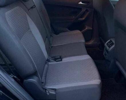 Черный Фольксваген Тигуан, объемом двигателя 2 л и пробегом 97 тыс. км за 4700 $, фото 10 на Automoto.ua