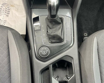 Черный Фольксваген Тигуан, объемом двигателя 1.98 л и пробегом 129 тыс. км за 18500 $, фото 20 на Automoto.ua