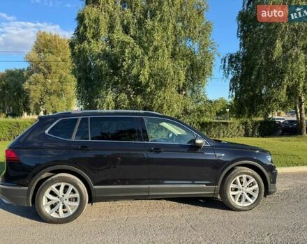 Чорний Фольксваген Тігуан, об'ємом двигуна 2 л та пробігом 223 тис. км за 27799 $, фото 3 на Automoto.ua