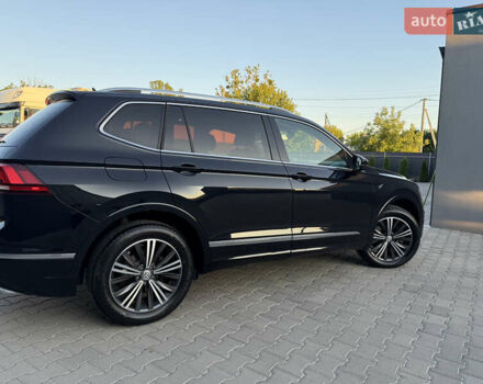 Черный Фольксваген Тигуан, объемом двигателя 2 л и пробегом 231 тыс. км за 16300 $, фото 62 на Automoto.ua