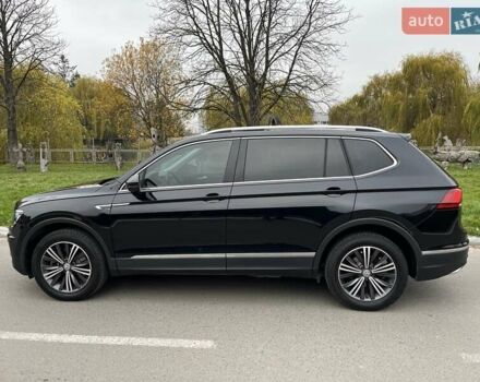 Чорний Фольксваген Тігуан, об'ємом двигуна 2 л та пробігом 124 тис. км за 19500 $, фото 71 на Automoto.ua