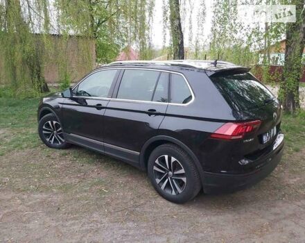 Черный Фольксваген Тигуан, объемом двигателя 1.98 л и пробегом 203 тыс. км за 23500 $, фото 2 на Automoto.ua