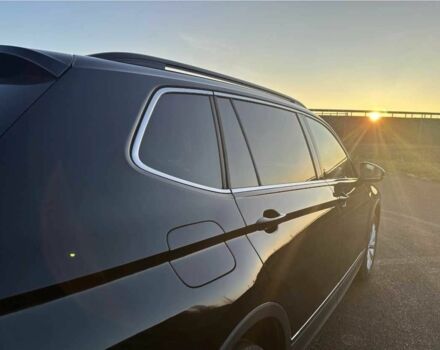 Черный Фольксваген Тигуан, объемом двигателя 2 л и пробегом 109 тыс. км за 11800 $, фото 7 на Automoto.ua