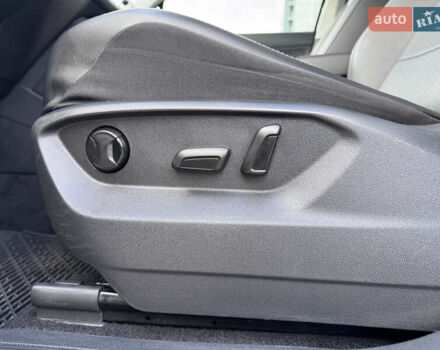 Чорний Фольксваген Тігуан, об'ємом двигуна 2 л та пробігом 109 тис. км за 18950 $, фото 20 на Automoto.ua