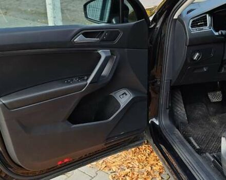 Чорний Фольксваген Тігуан, об'ємом двигуна 1.98 л та пробігом 314 тис. км за 15200 $, фото 31 на Automoto.ua