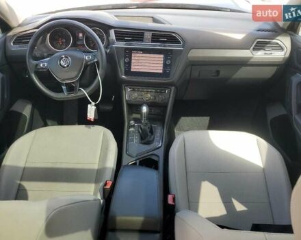 Черный Фольксваген Тигуан, объемом двигателя 2 л и пробегом 138 тыс. км за 12490 $, фото 7 на Automoto.ua