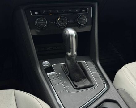 Чорний Фольксваген Тігуан, об'ємом двигуна 2 л та пробігом 117 тис. км за 19650 $, фото 13 на Automoto.ua