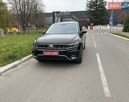 Чорний Фольксваген Тігуан, об'ємом двигуна 2 л та пробігом 124 тис. км за 19500 $, фото 87 на Automoto.ua