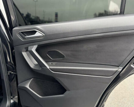 Черный Фольксваген Тигуан, объемом двигателя 1.98 л и пробегом 71 тыс. км за 18999 $, фото 25 на Automoto.ua