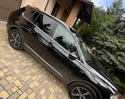 Черный Фольксваген Тигуан, объемом двигателя 1.98 л и пробегом 103 тыс. км за 31000 $, фото 4 на Automoto.ua