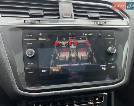 Чорний Фольксваген Тігуан, об'ємом двигуна 2 л та пробігом 124 тис. км за 19500 $, фото 58 на Automoto.ua