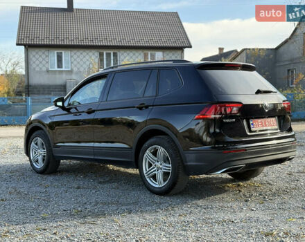 Черный Фольксваген Тигуан, объемом двигателя 2 л и пробегом 70 тыс. км за 16700 $, фото 6 на Automoto.ua