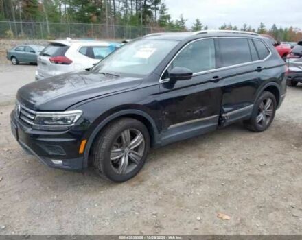 Черный Фольксваген Тигуан, объемом двигателя 2 л и пробегом 42 тыс. км за 14000 $, фото 1 на Automoto.ua