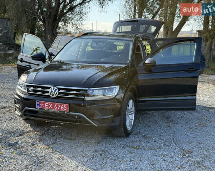 Черный Фольксваген Тигуан, объемом двигателя 2 л и пробегом 70 тыс. км за 16700 $, фото 21 на Automoto.ua