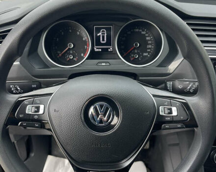 Черный Фольксваген Тигуан, объемом двигателя 1.98 л и пробегом 129 тыс. км за 18500 $, фото 19 на Automoto.ua