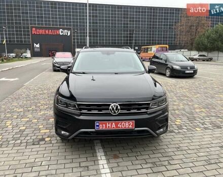 Чорний Фольксваген Тігуан, об'ємом двигуна 2 л та пробігом 124 тис. км за 19500 $, фото 23 на Automoto.ua