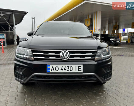 Чорний Фольксваген Тігуан, об'ємом двигуна 1.98 л та пробігом 175 тис. км за 14750 $, фото 4 на Automoto.ua