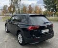 Черный Фольксваген Тигуан, объемом двигателя 2 л и пробегом 129 тыс. км за 19000 $, фото 5 на Automoto.ua