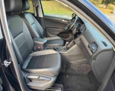 Черный Фольксваген Тигуан, объемом двигателя 2 л и пробегом 43 тыс. км за 11400 $, фото 8 на Automoto.ua