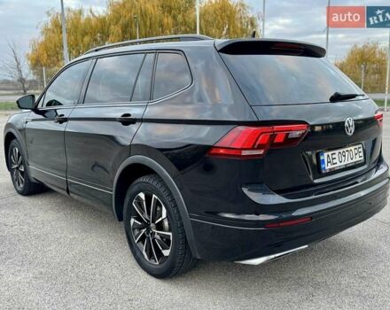 Чорний Фольксваген Тігуан, об'ємом двигуна 2 л та пробігом 74 тис. км за 19900 $, фото 10 на Automoto.ua