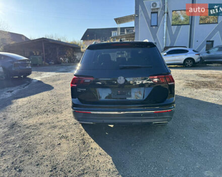 Черный Фольксваген Тигуан, объемом двигателя 2 л и пробегом 133 тыс. км за 11900 $, фото 9 на Automoto.ua