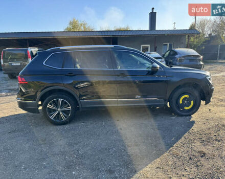 Черный Фольксваген Тигуан, объемом двигателя 2 л и пробегом 133 тыс. км за 11900 $, фото 6 на Automoto.ua