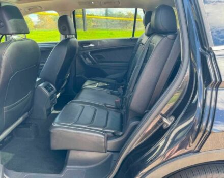 Черный Фольксваген Тигуан, объемом двигателя 2 л и пробегом 30 тыс. км за 10900 $, фото 9 на Automoto.ua