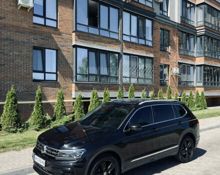 Черный Фольксваген Тигуан, объемом двигателя 1.98 л и пробегом 99 тыс. км за 20300 $, фото 1 на Automoto.ua