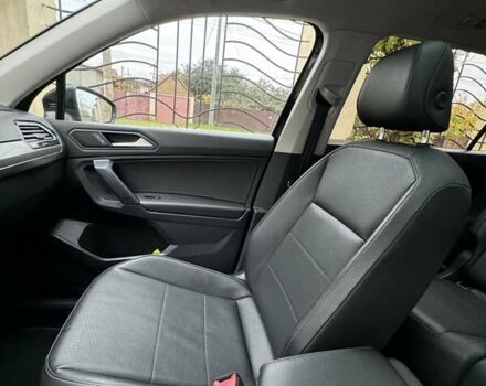 Чорний Фольксваген Тігуан, об'ємом двигуна 1.98 л та пробігом 199 тис. км за 17100 $, фото 10 на Automoto.ua