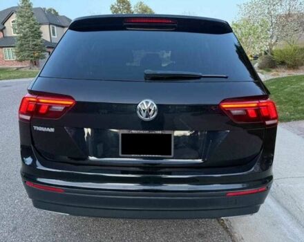 Черный Фольксваген Тигуан, объемом двигателя 2 л и пробегом 97 тыс. км за 4700 $, фото 2 на Automoto.ua