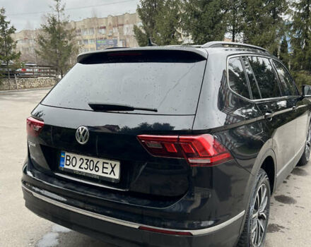 Черный Фольксваген Тигуан, объемом двигателя 2 л и пробегом 130 тыс. км за 18500 $, фото 5 на Automoto.ua