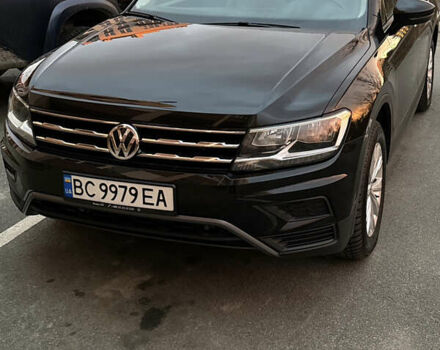 Черный Фольксваген Тигуан, объемом двигателя 2 л и пробегом 55 тыс. км за 19800 $, фото 2 на Automoto.ua