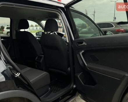 Черный Фольксваген Тигуан, объемом двигателя 1.98 л и пробегом 272 тыс. км за 16200 $, фото 21 на Automoto.ua