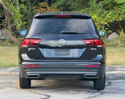 Черный Фольксваген Тигуан, объемом двигателя 2 л и пробегом 43 тыс. км за 11400 $, фото 5 на Automoto.ua