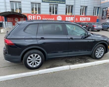 Чорний Фольксваген Тігуан, об'ємом двигуна 2 л та пробігом 66 тис. км за 19499 $, фото 3 на Automoto.ua