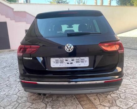 Черный Фольксваген Тигуан, объемом двигателя 2 л и пробегом 35 тыс. км за 17800 $, фото 4 на Automoto.ua