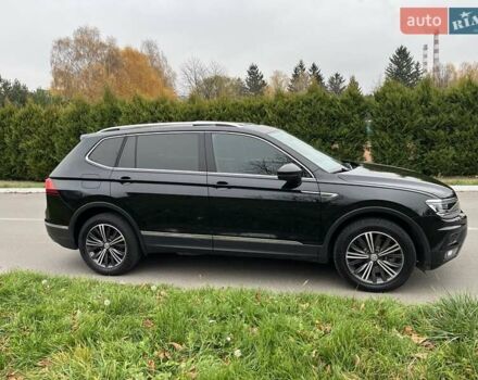 Чорний Фольксваген Тігуан, об'ємом двигуна 2 л та пробігом 124 тис. км за 19500 $, фото 92 на Automoto.ua